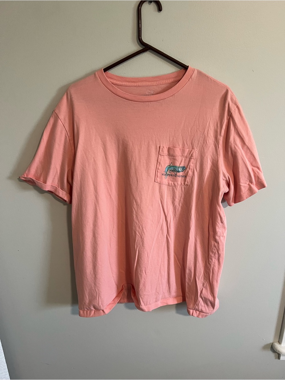Vineyard Vines Coral Short-Sleeve Tee with Ocean Graphic - Picture 2 of 3